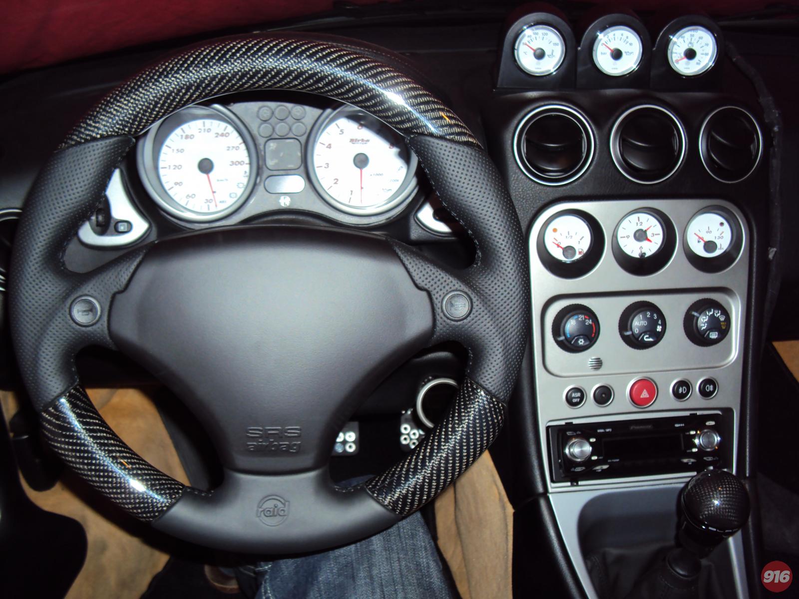 Raid Carbon steering wheel