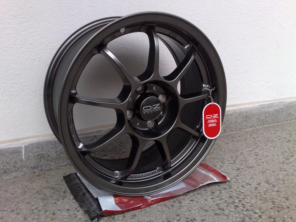 13022016389.thumb.jpg.163130e326cbb18b24