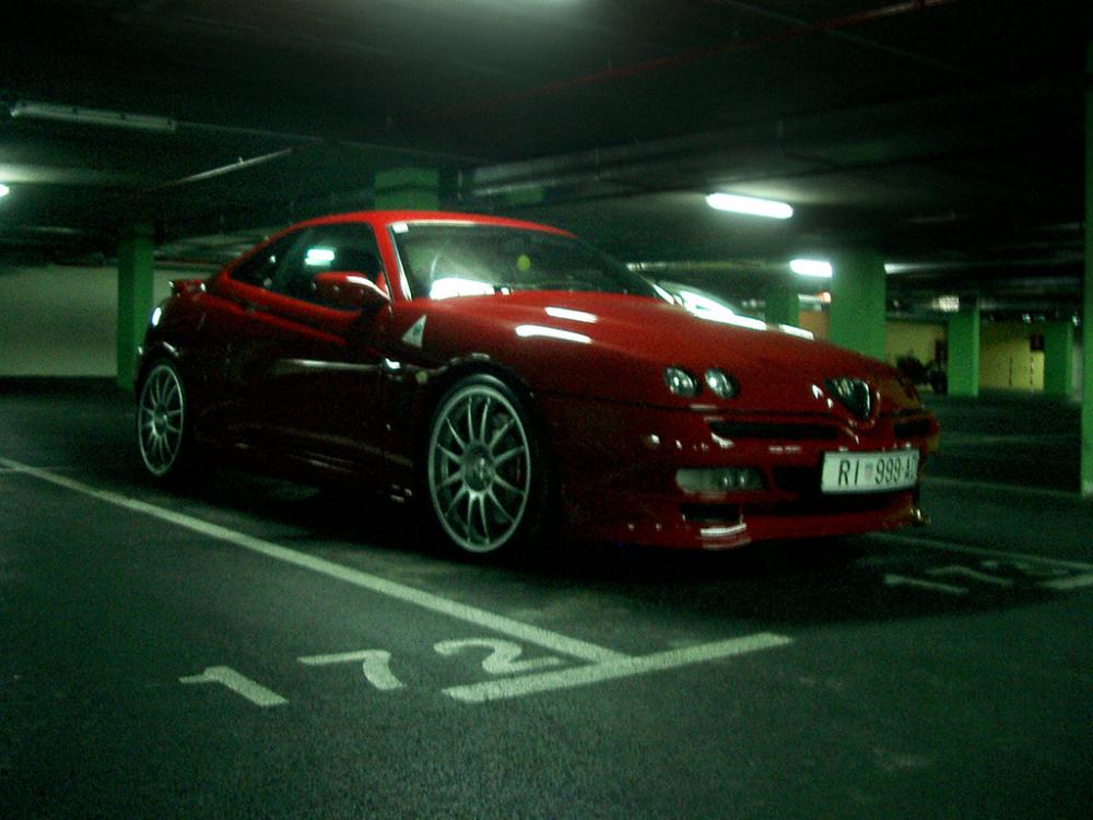 GTV-Paso-night-garage.jpg